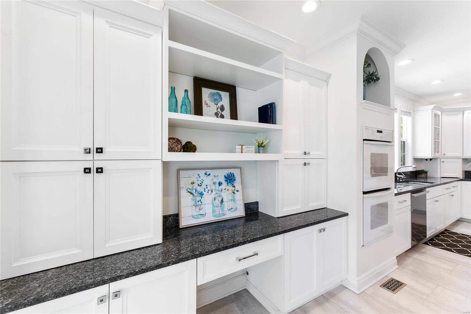 306 David Harrison Lane Ballwin, MO 63021 - Photo 12 of 49