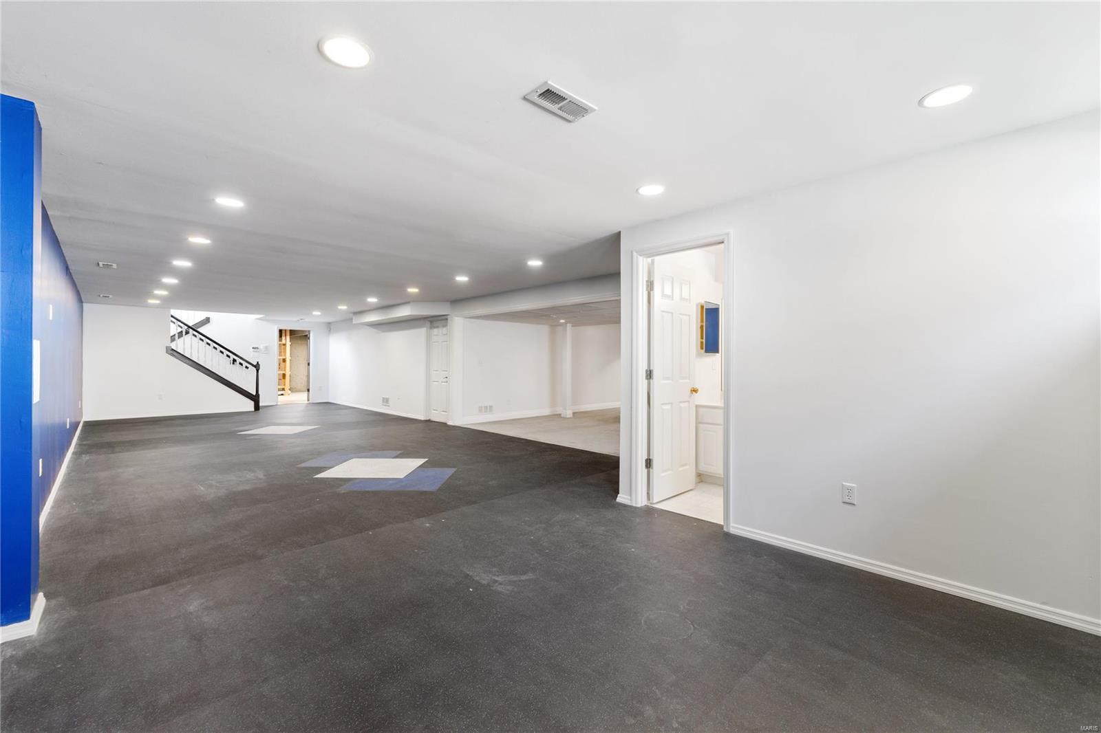 306 David Harrison Lane Ballwin, MO 63021 - Photo 36 of 49