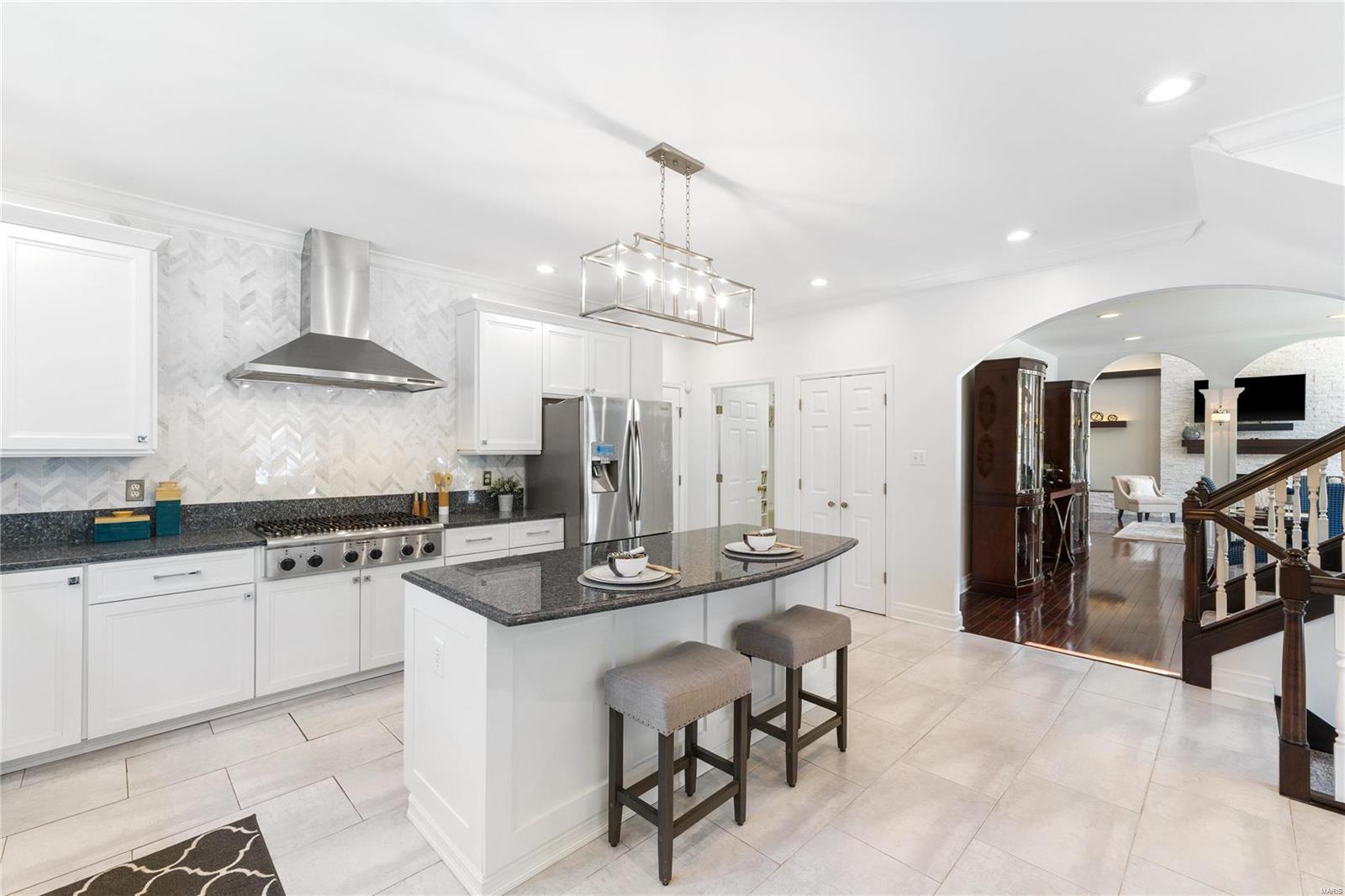 306 David Harrison Lane Ballwin, MO 63021 - Photo 8 of 49