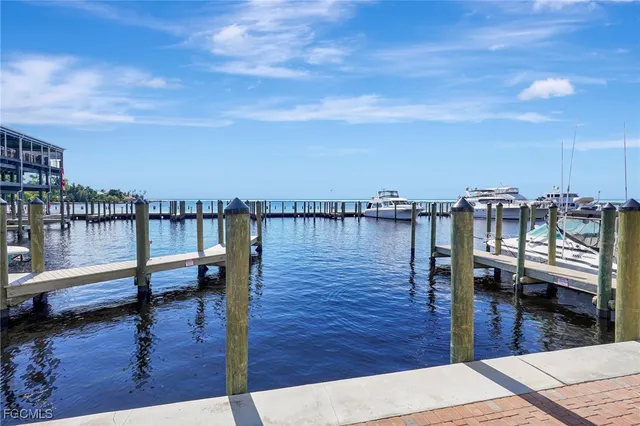 $470,000 | 1920 Virginia Avenue, Unit 101, Fort Myers, FL 33901