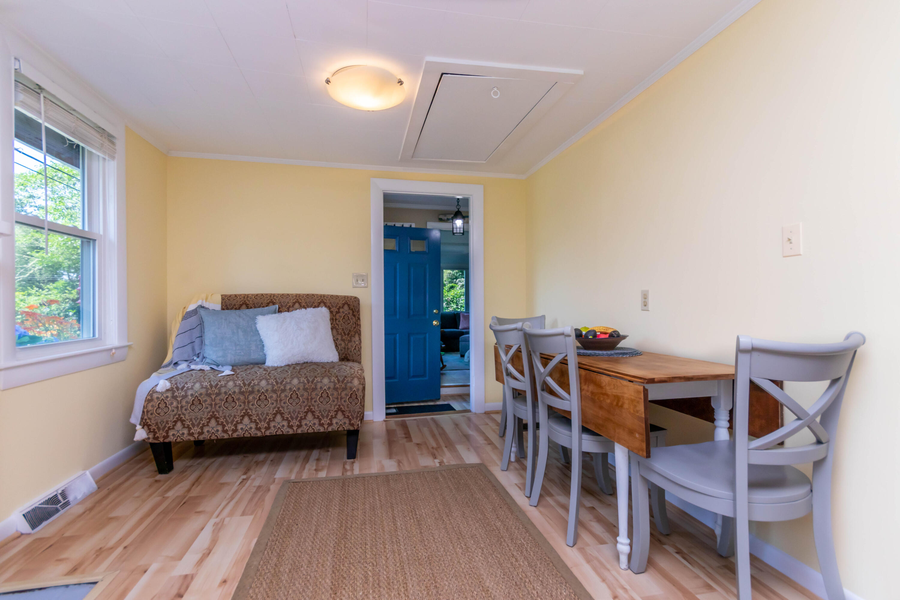 17 Ivy Street Wareham, MA 02571 - Photo 14 of 31 a living room with furniture and a wooden floor