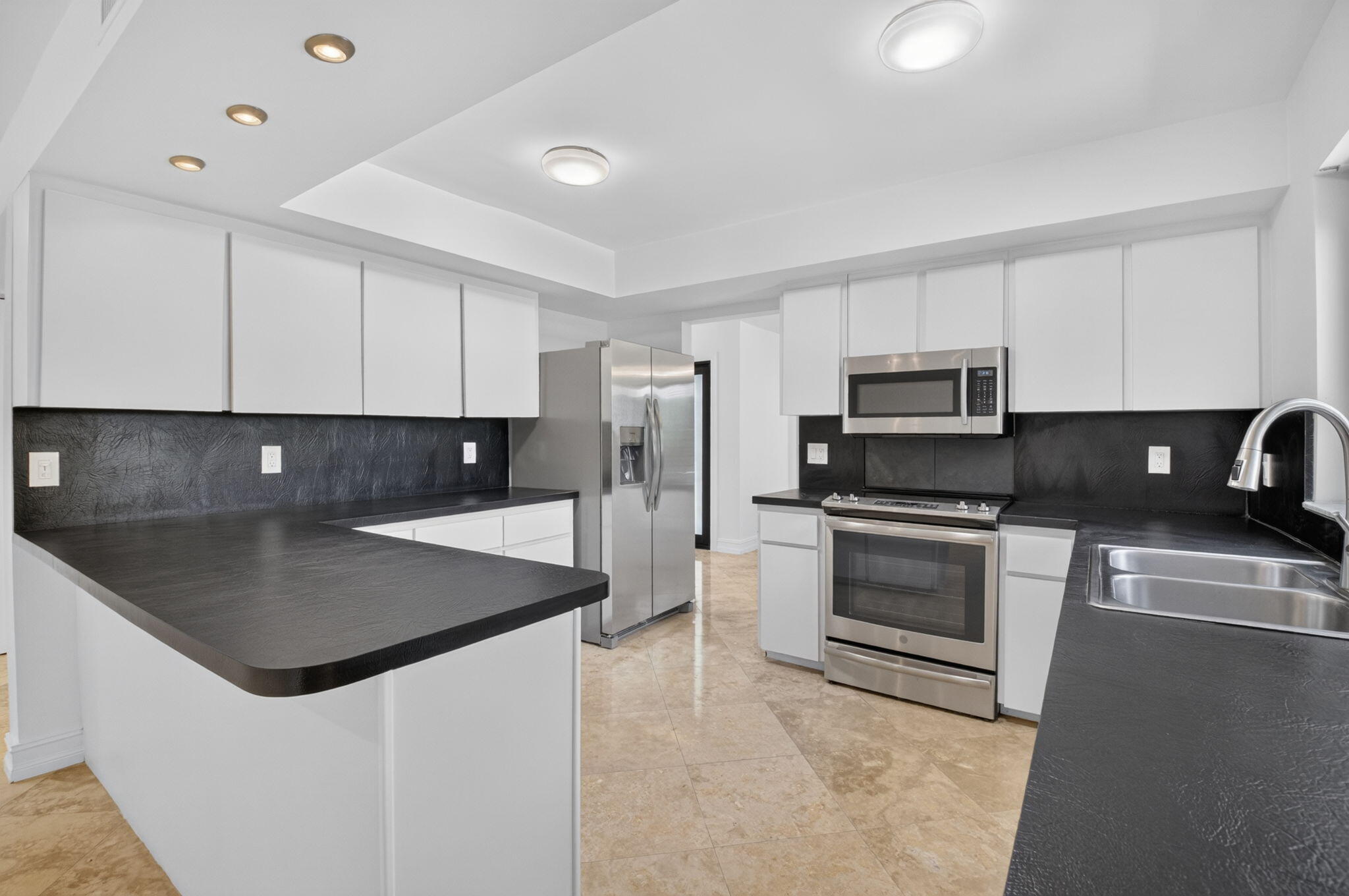 21661 Casa Monte Court Boca Raton, FL 33433 - Photo 9 of 31 Kitchen