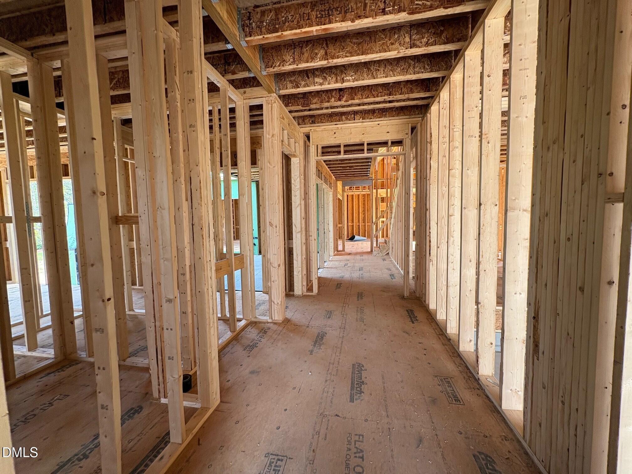 3404 Makers Circle Raleigh, NC 27612 - Photo 5 of 30 26.04.06 interior 1