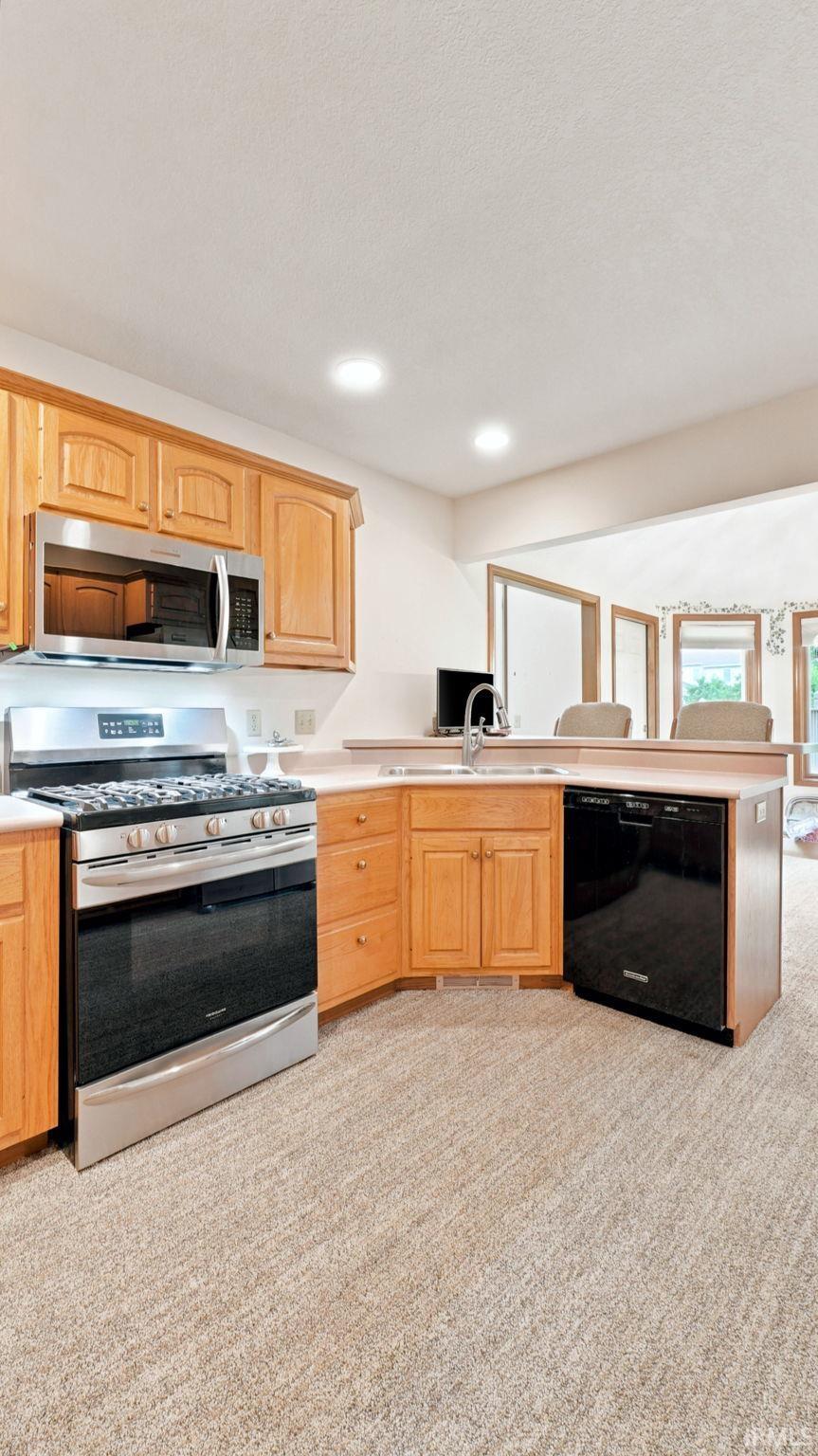 2425 Shore Oaks Pass Fort Wayne, IN 46814 - Photo 13 of 47
