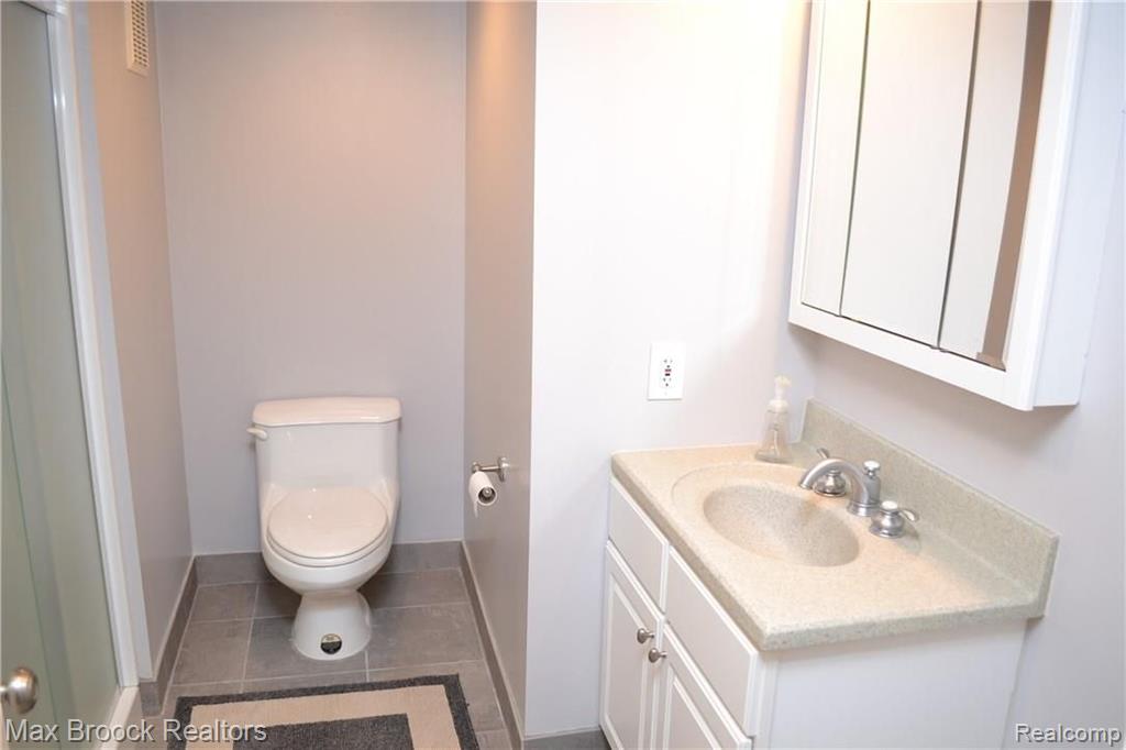 15830 Reedmere Avenue Beverly Hills, MI 48025 - Photo 18 of 20