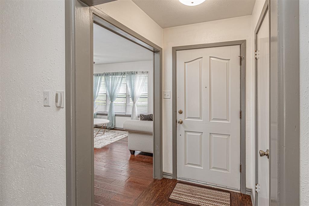 3924 Westerly Road Benbrook, TX 76116 - Photo 6 of 32