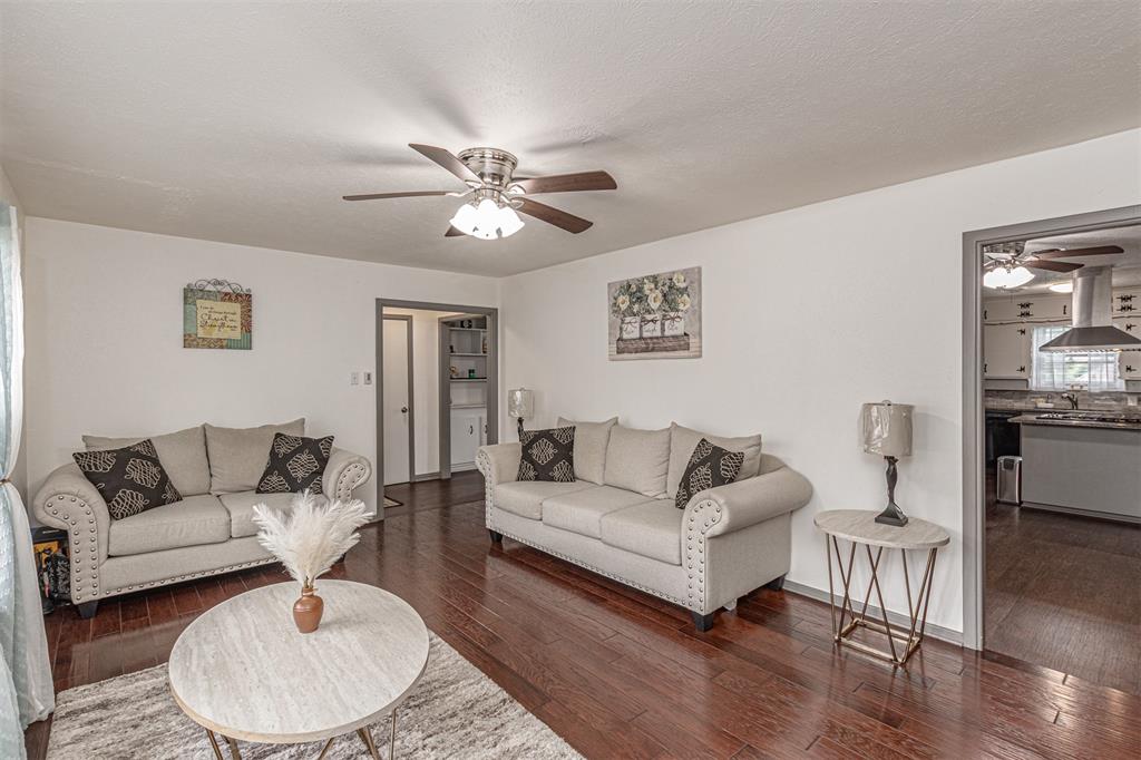 3924 Westerly Road Benbrook, TX 76116 - Photo 8 of 32