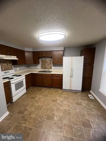 $1,550 | 1117 Davis Street, Wilmington, DE 19802