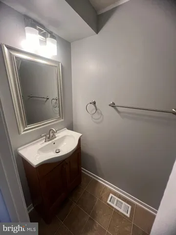 $1,550 | 1117 Davis Street, Wilmington, DE 19802