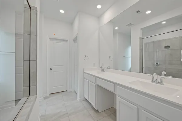 $2,975 | 4936 Sierra Ridge Drive, Rosenberg, TX 77469