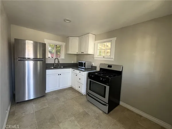 $1,750 | 128 1/2 North Ivy Avenue, Monrovia, CA 91016