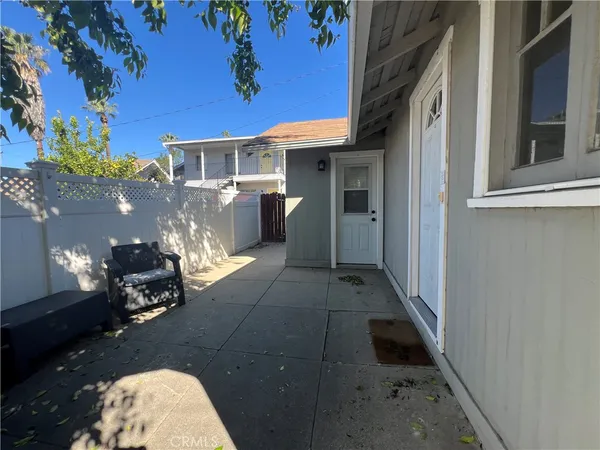 $1,750 | 128 1/2 North Ivy Avenue, Monrovia, CA 91016