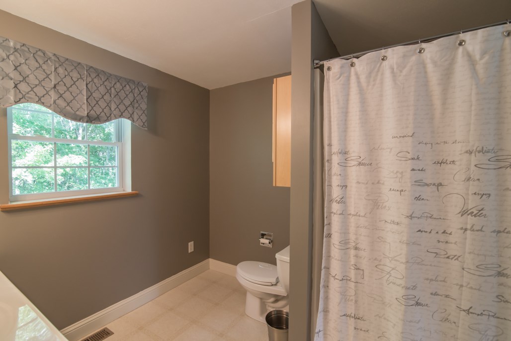 13 Eldon Way Atkinson, NH 03811 - Photo 23 of 28