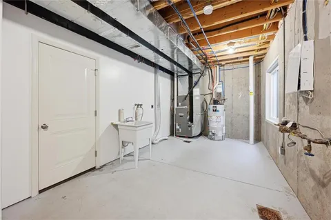 a view of a storage & utility room