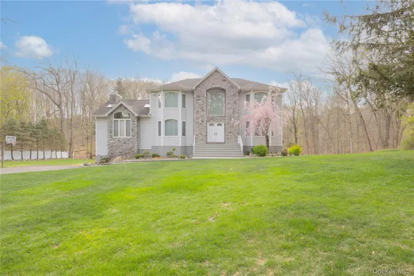 $1,699,000 | 774 Haverstraw Road, Suffern, NY 10901