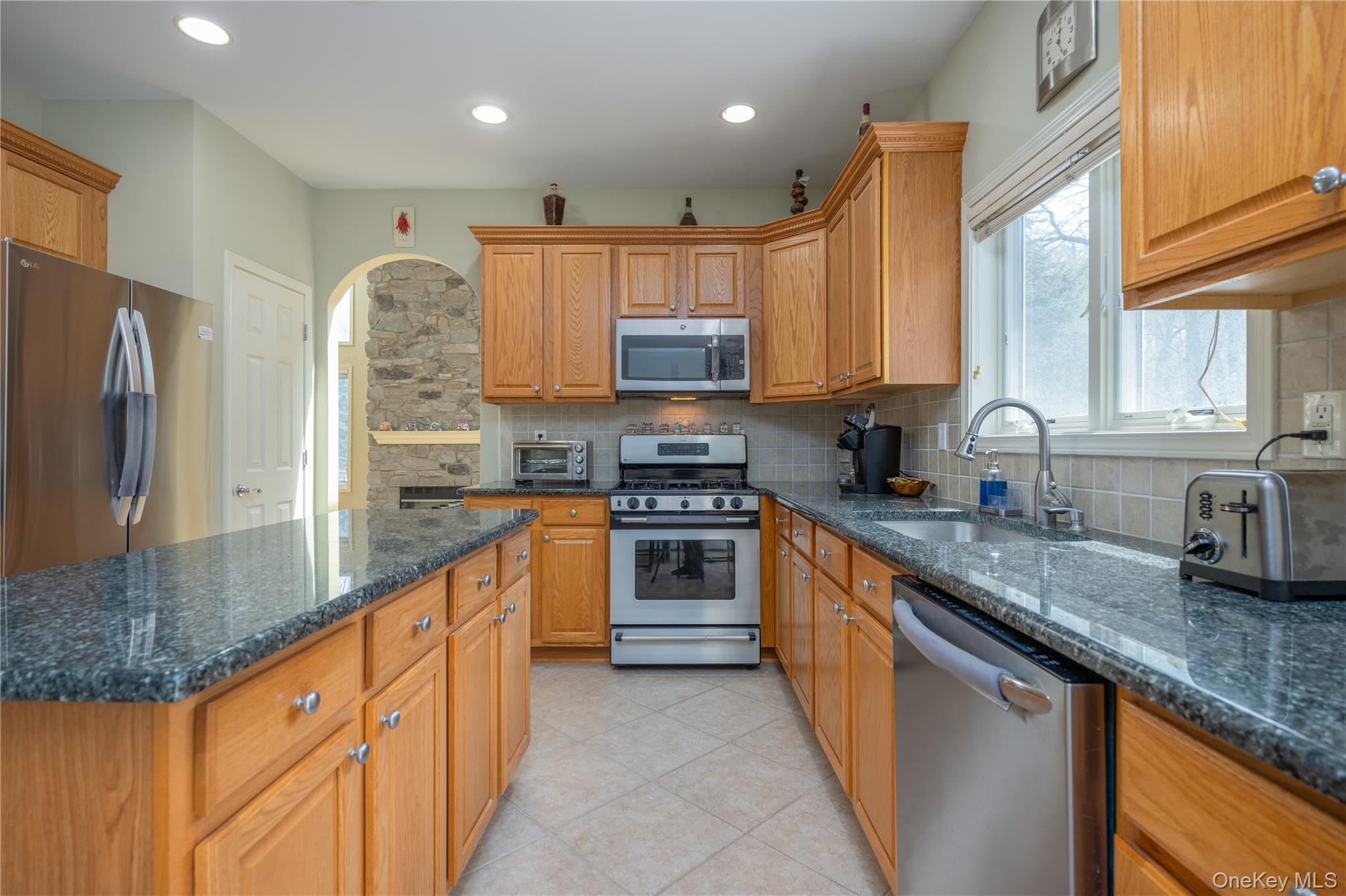 774 Haverstraw Road Suffern, NY 10901 - Photo 14 of 40