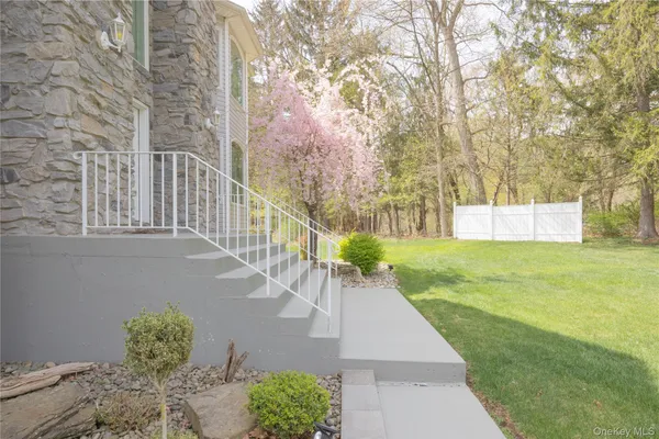 $1,599,000 | 774 Haverstraw Road, Suffern, NY 10901