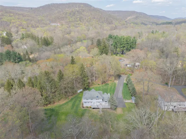 $1,599,000 | 774 Haverstraw Road, Suffern, NY 10901
