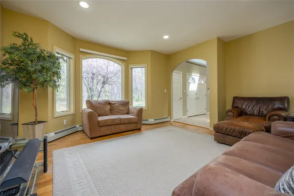 $1,599,000 | 774 Haverstraw Road, Suffern, NY 10901