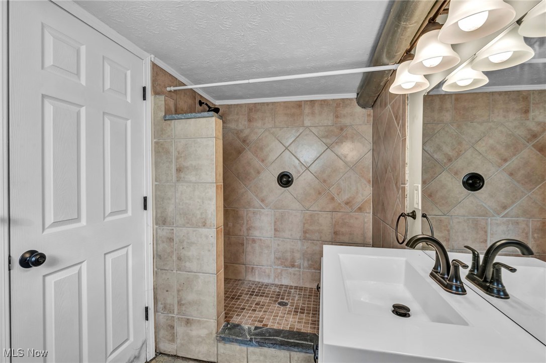 3312 Redwood Road Cleveland Heights, OH 44118 - Photo 16 of 28