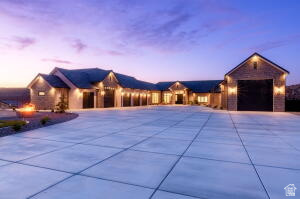 1141 East Lost Ridge Drive Washington, UT 84780 - Photo 10 of 108 Expansive concrete driveway