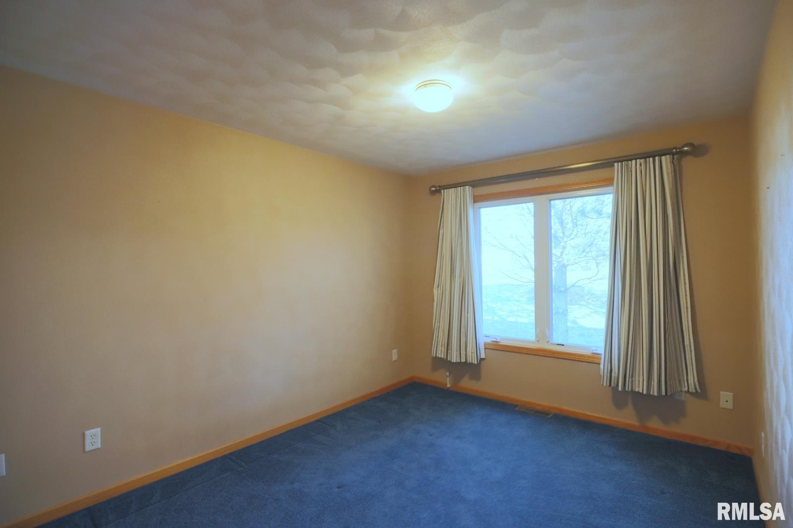 109 Easy Street Washington, IL 61571 - Photo 21 of 34 Gallery Image 21
