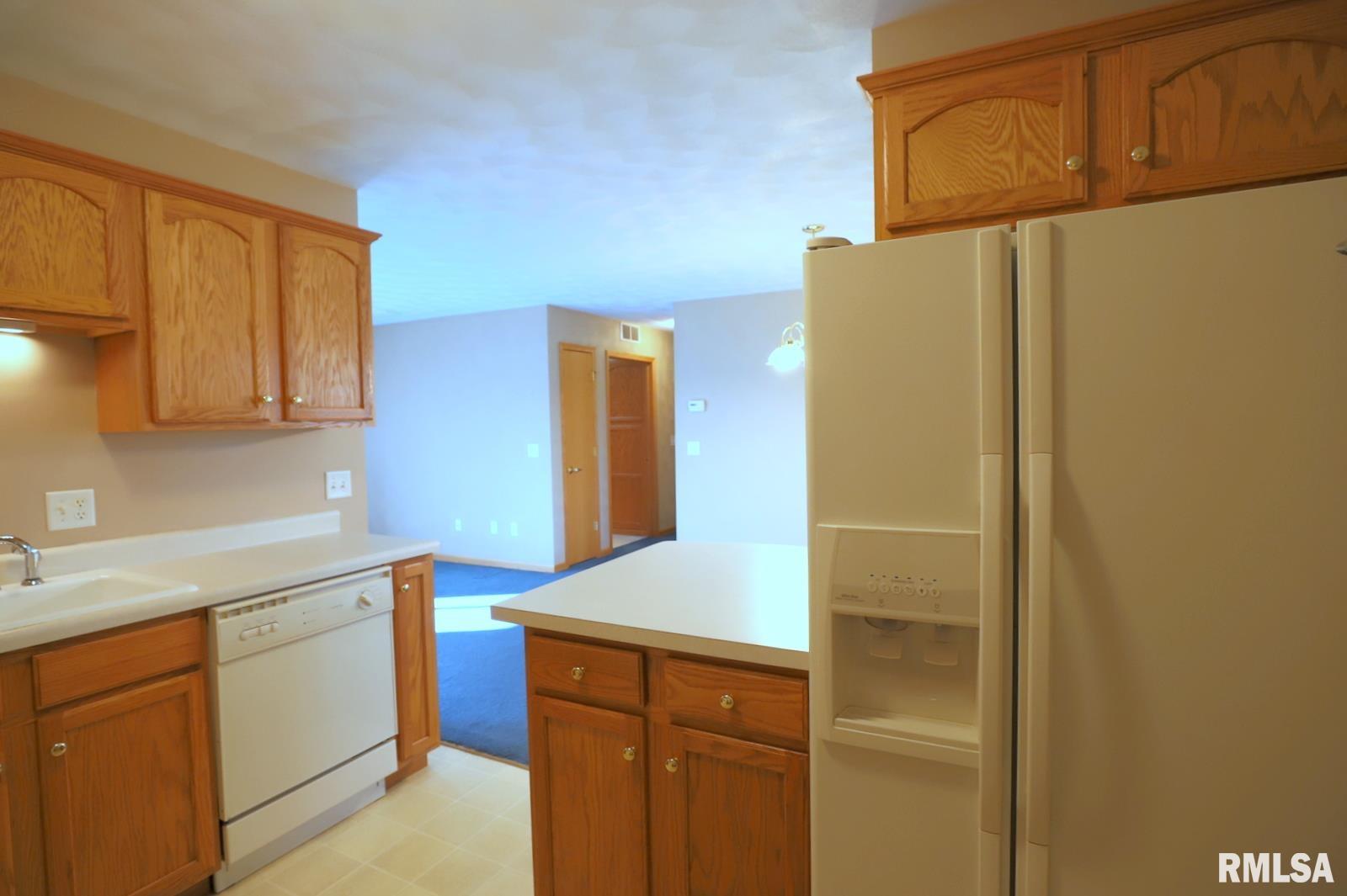 109 Easy Street Washington, IL 61571 - Photo 9 of 34 Gallery Image 9