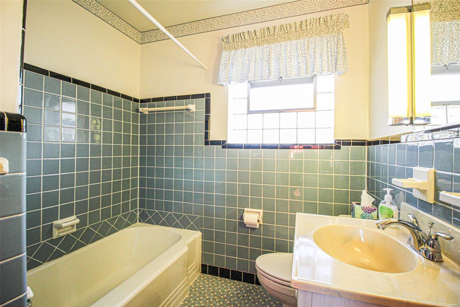 2525 Pontoon Road Granite City, IL 62040 - Photo 21 of 25 Gallery Image 21