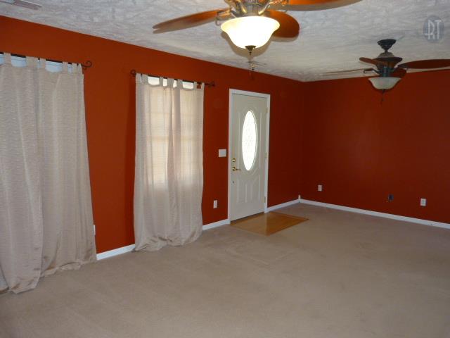 2243 Pocahontas Road Morrison, TN 37357 - Photo 3 of 22 Living room