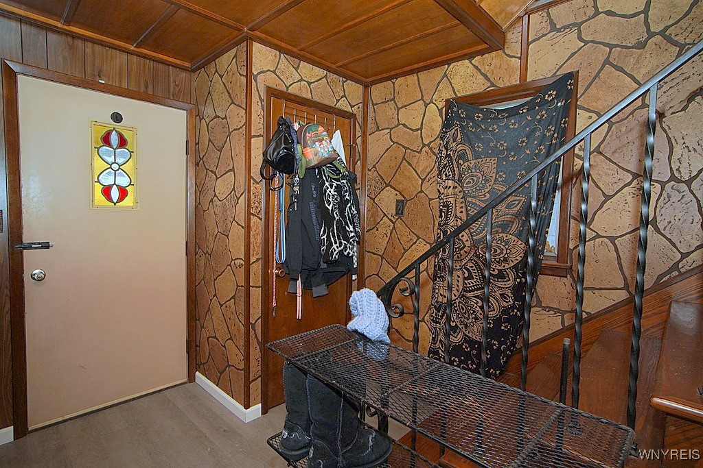 89 Roberts Avenue Buffalo, NY 14206 - Photo 3 of 26