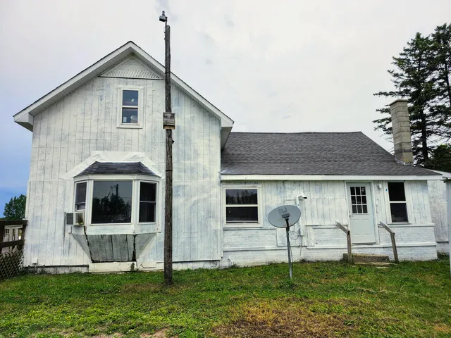 $289,000 | 4919 North Victory Corner Road, Ludington, MI 49431