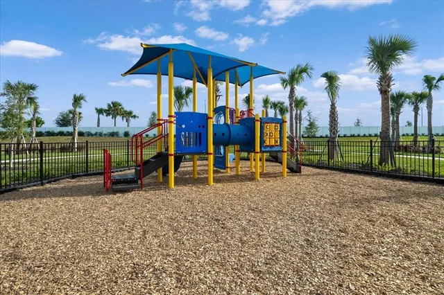 $2,600 | 14757 Lyla Terrace, Bradenton, FL 34211