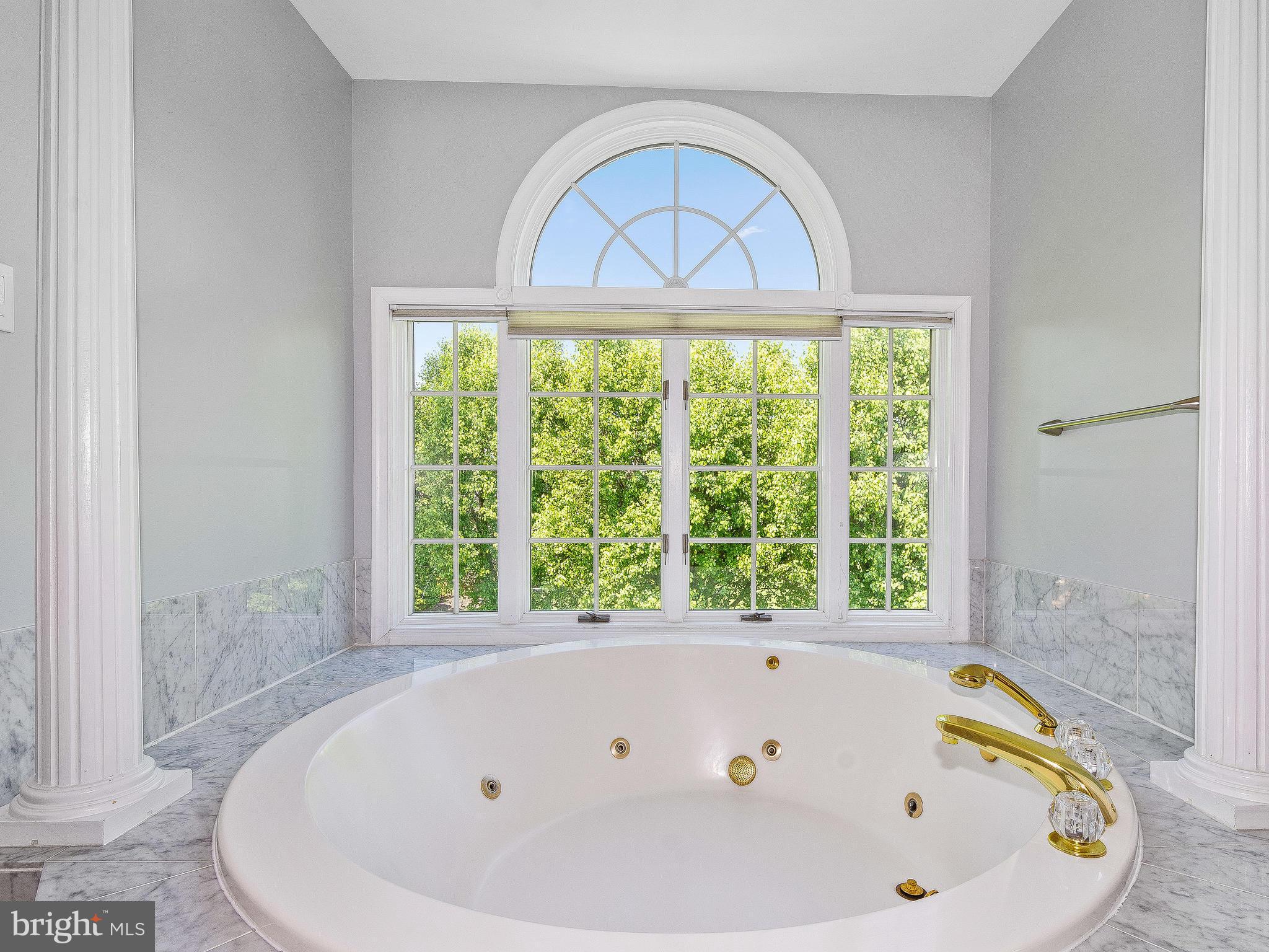 5701 Little Spring Road Derwood, MD 20855 - Photo 24 of 30 Upper level Master Bath with separate Shower