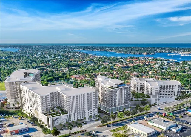 $7,200,000 | 1925 Metropolitan Boulevard, Unit PH1, Naples, FL 34104