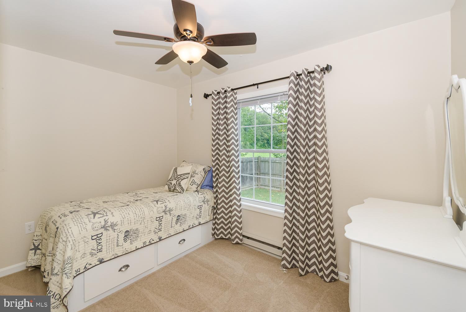10 9th Street Ridgely, MD 21660 - Photo 15 of 29 2nd Bedroom