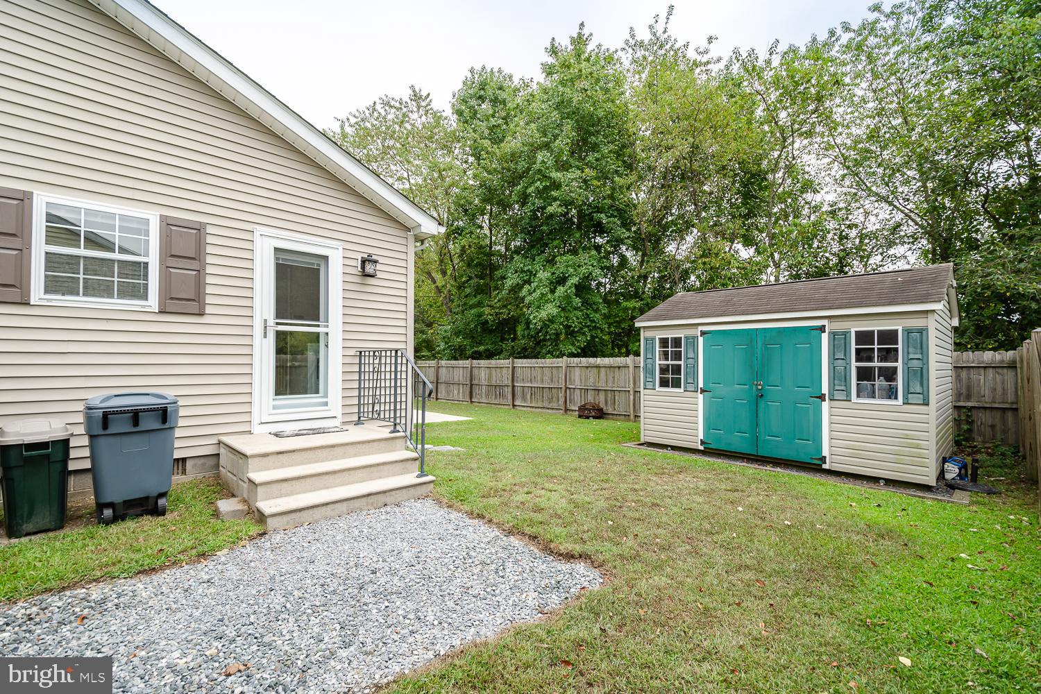 10 9th Street Ridgely, MD 21660 - Photo 23 of 29 Side entrance to backyard
