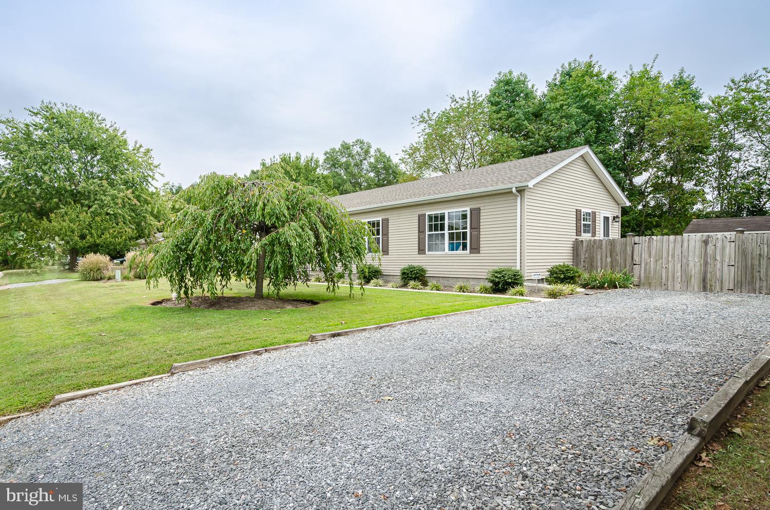 10 9th Street Ridgely, MD 21660 - Photo 27 of 29 Extra wide driveway
