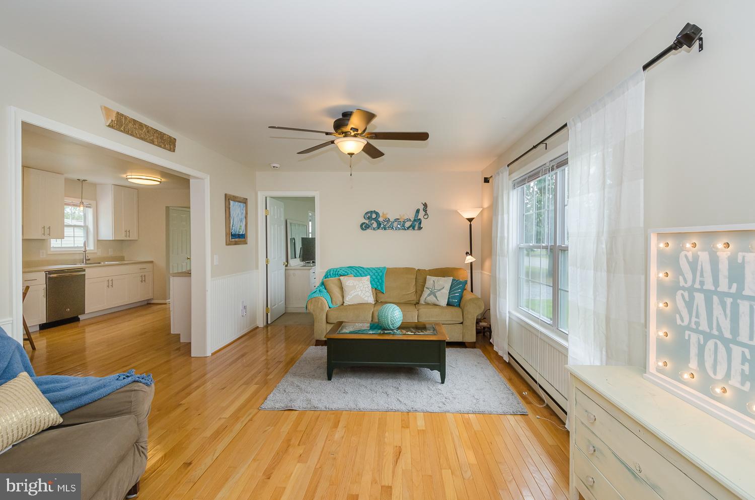 10 9th Street Ridgely, MD 21660 - Photo 4 of 29 Open living concept