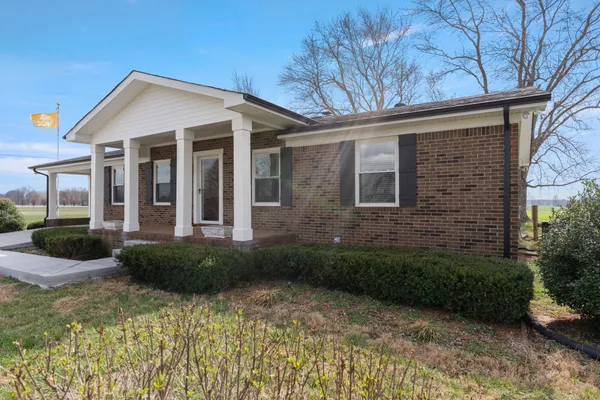 $462,000 | 8412 Highway 41, Adams, TN 37010