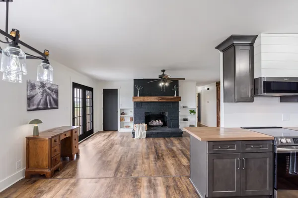 $462,000 | 8412 Highway 41, Adams, TN 37010