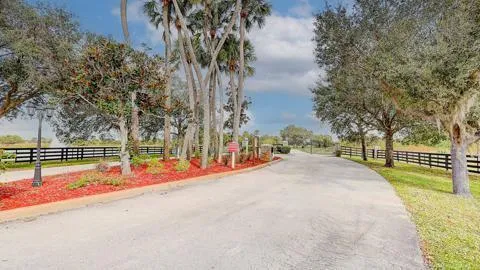 $350,000 | 2831 Southeast 67th Drive, Okeechobee, FL 34974