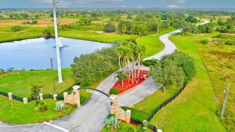 $350,000 | 2831 Southeast 67th Drive, Okeechobee, FL 34974