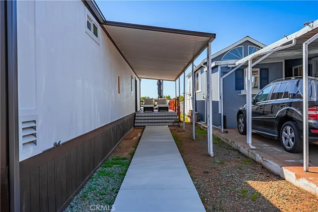 $429,000 | 1120 East Mission Road, Unit 102, Fallbrook, CA 92028