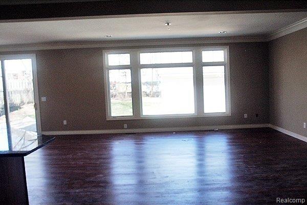 708 Quarter Street Rochester, MI 48307 - Photo 3 of 25 huge great room