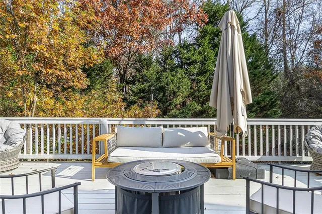 $665,000 | 1638 Gilstrap Lane Northwest, Atlanta, GA 30318