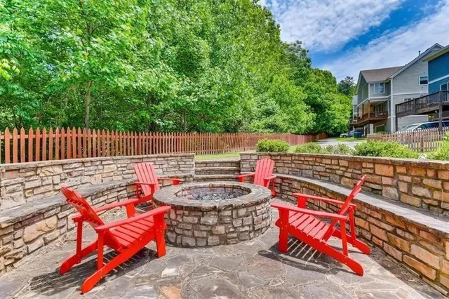 $665,000 | 1638 Gilstrap Lane Northwest, Atlanta, GA 30318