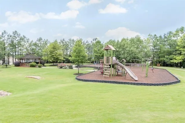 $665,000 | 1638 Gilstrap Lane Northwest, Atlanta, GA 30318