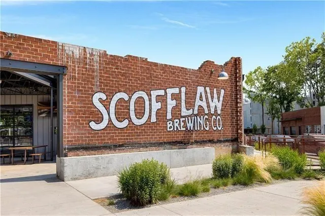 $665,000 | 1638 Gilstrap Lane Northwest, Atlanta, GA 30318