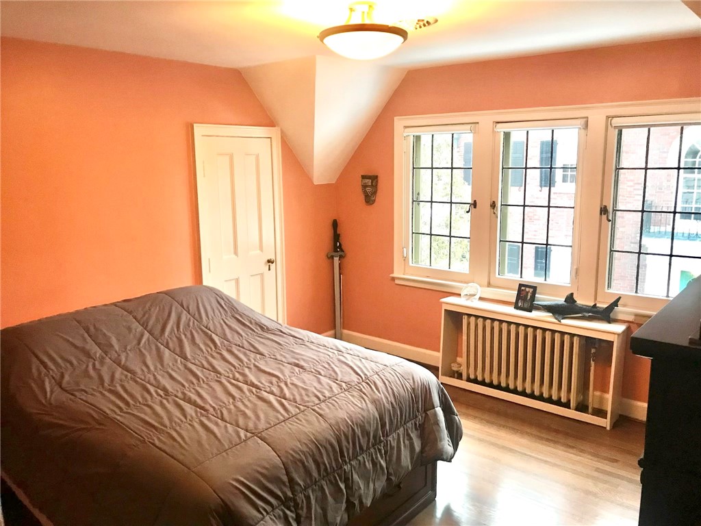 1170 East Avenue Rochester, NY 14607 - Photo 12 of 15 Forth bedroom connected by Jack and Jill bathroom.