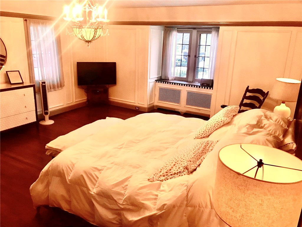 1170 East Avenue Rochester, NY 14607 - Photo 9 of 15 Large primary-en-suite features sun filled windows